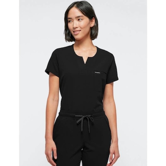 Jaanuu Tops - Jaanuu FUSEryx™ Women's 1-Pocket Tuck-In Scrub Top Black Size Small Medical